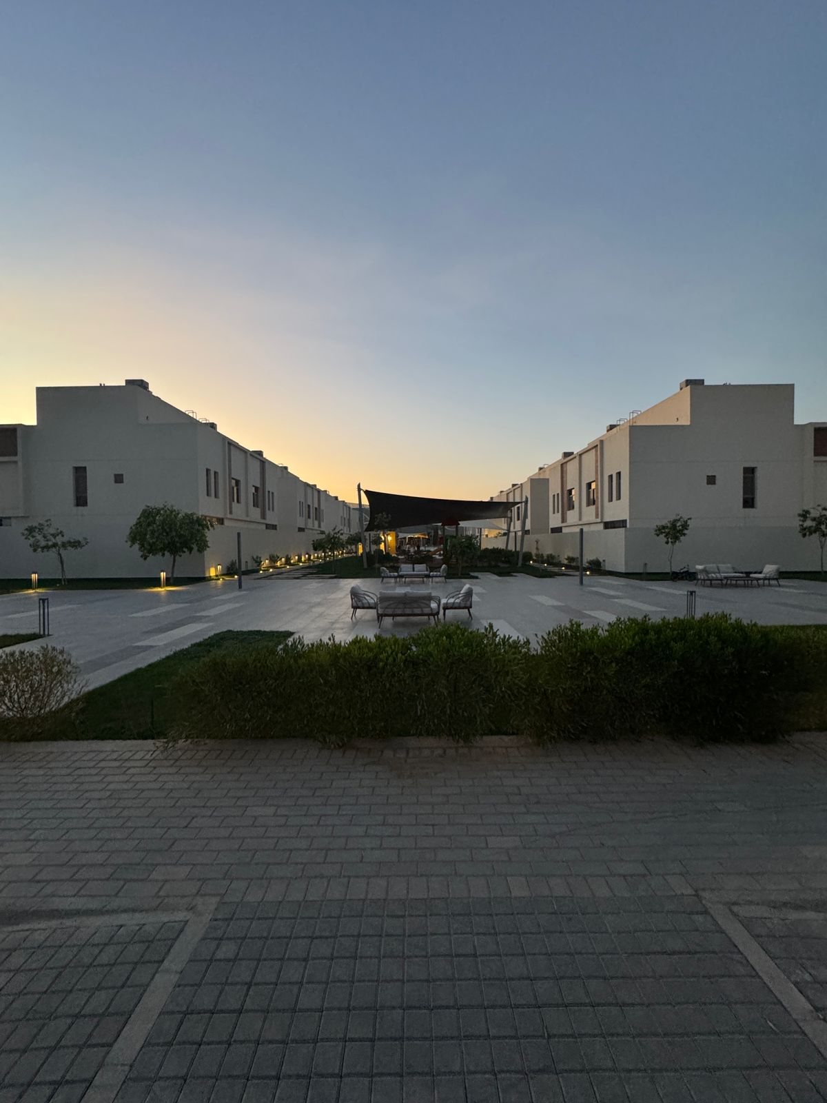 🏡 **3BD Luxurious Villa for Sale in Gated Compound**
